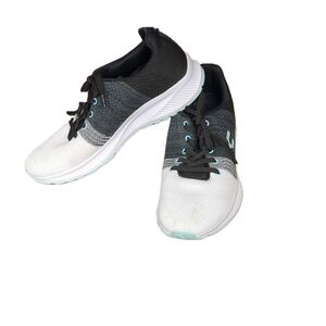 Charly sneakers size 10